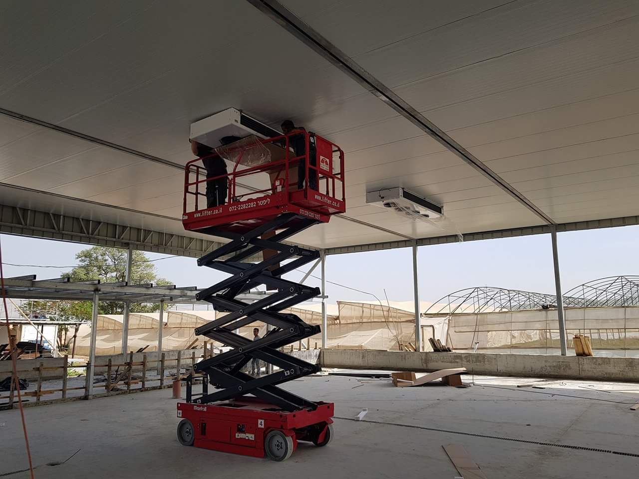 במות הרמה: פתרונות גובה מתמחים לענפים שונים